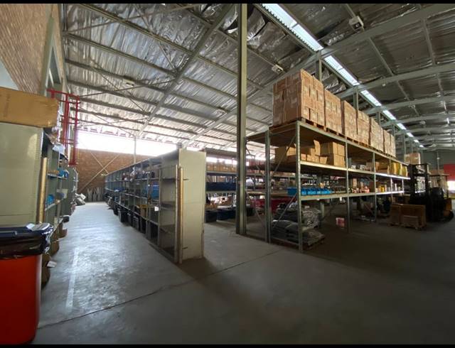 4,670M² WAREHOUSE FOR SALE IN HALFWAY HOUSE